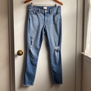 Universal Thread mid Rise Skinny Jeans Jeggings Distressed  5 Pocket size 6/28